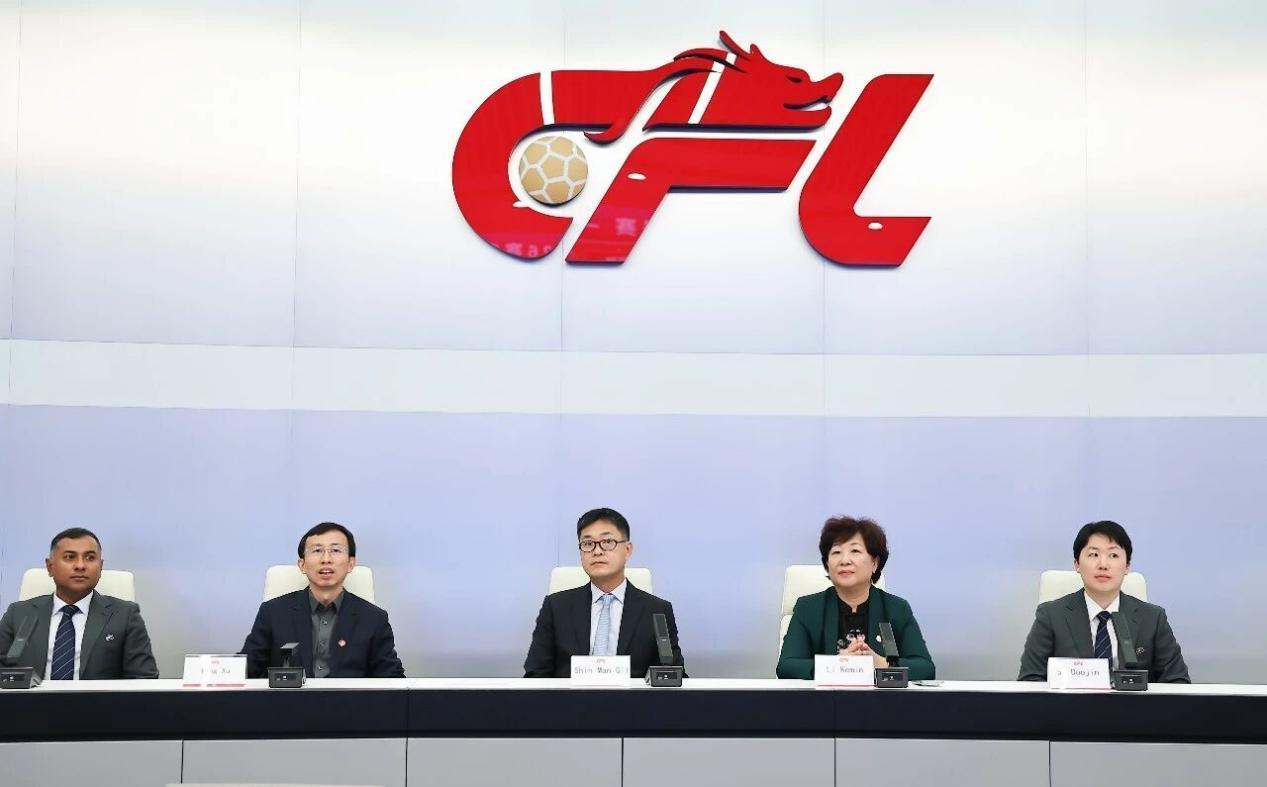 亚足联代表团到访中足联，与李克敏、杨旭举行会谈